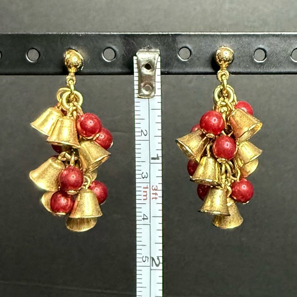 VTG Gold Tone Dangle Drop Christmas Bells & Red Balls/Beads  Earrings By Avon - Picture 6 of 6